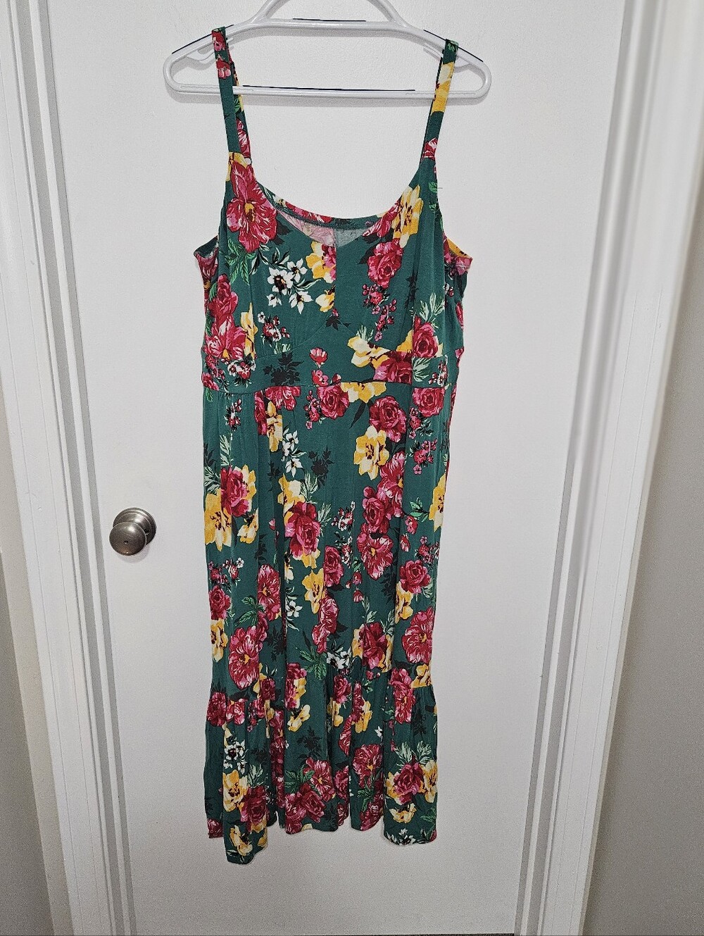 Torrid Green Floral Hawaiian Sundress with Pink &‎ Yellow Blooms Tropical Size 3